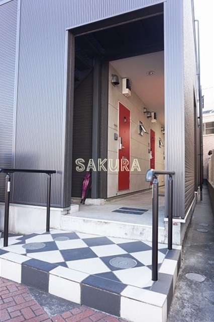 エントランス　お洒落な建物デザイン♪