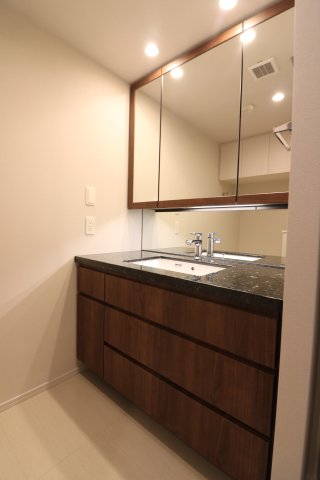 洗面設備　別部屋参考写真