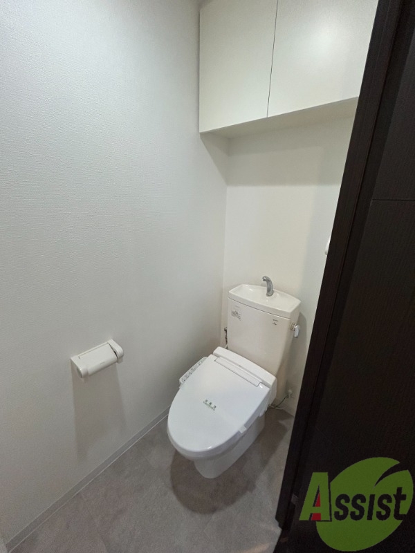 トイレ　トイレも広々としており、快適にお使いいただけます。