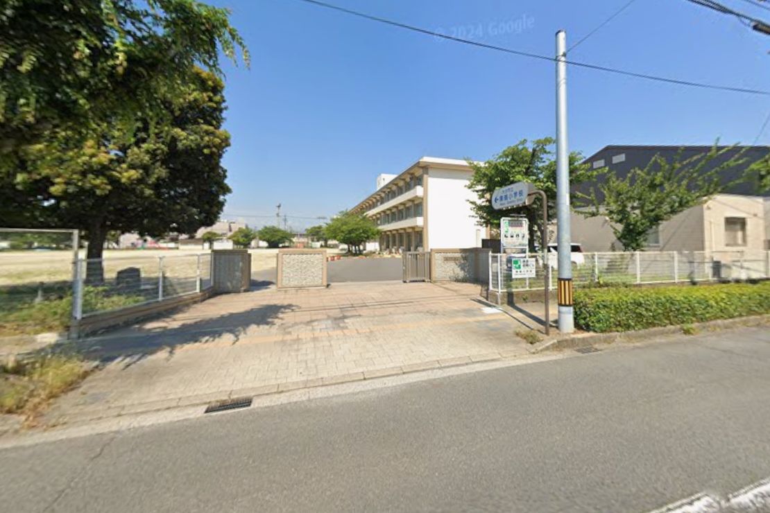 小学校　大分市立舞鶴小学校（小学校）まで864m