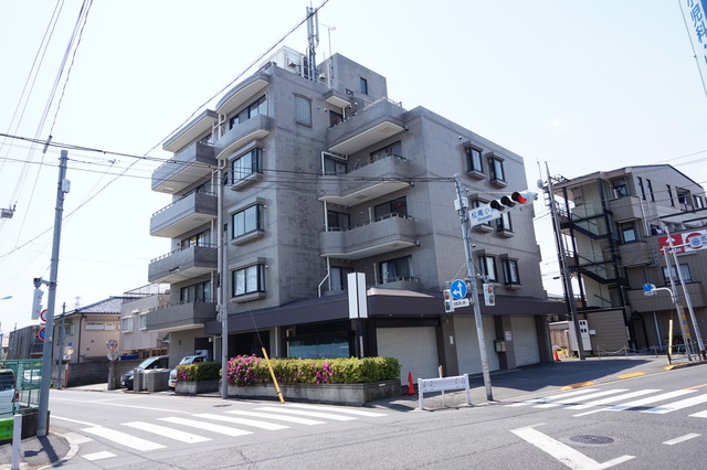 建物外観　丈夫で安心の鉄筋コンクリート造マンションです☆
