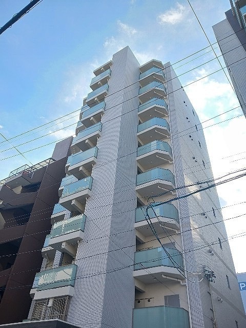 ホワイトメゾン新栄の外観写真