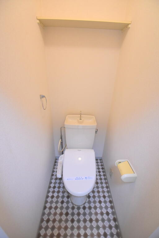 ヴァンセーヌ今村 B棟のトイレ写真