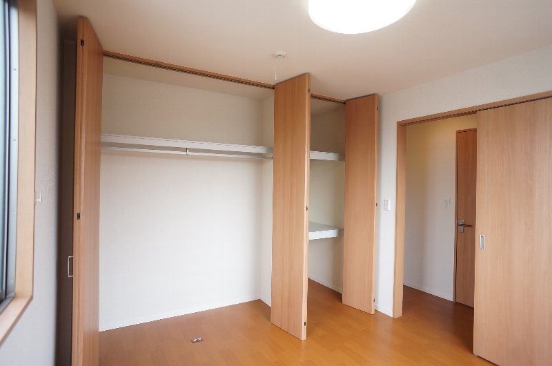 収納　※同仕様、別の部屋の写真です