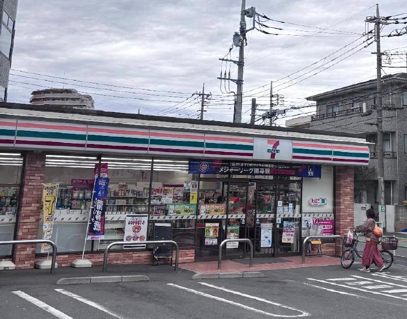 コンビニ　セブン-イレブン 葛飾白鳥店（コンビニ）まで260m