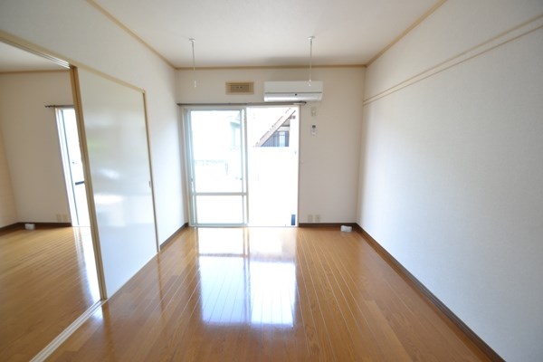 その他部屋・スペース　エアコン完備の綺麗な6畳の洋室♪