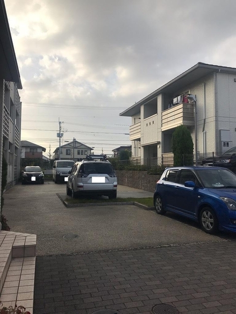 駐車場　駐車場