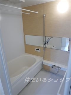 バス・シャワールーム　追い焚き・浴室暖房乾燥機あり