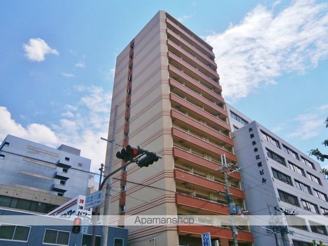 ドゥーエ江坂IIIの外観写真