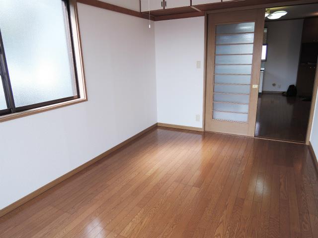 その他　ビー・ハイブ岸谷