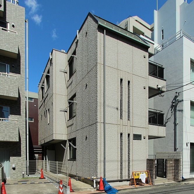 東京メトロ千代田線 代々木公園駅 徒歩6分 築22年