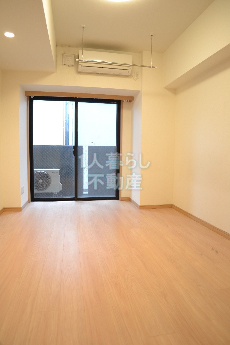 居室・リビング　6.5帖のお部屋です。