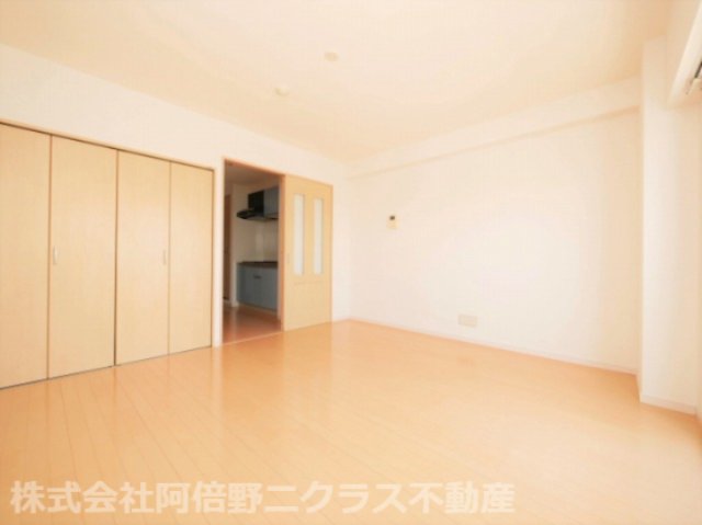 居室・リビング　同建物の内装イメージです。