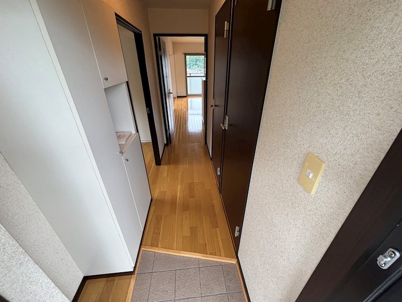 玄関　実際のお部屋とは異なる場合がございます。