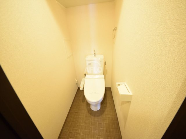 トイレ　プロスパー瓦屋町　温水洗浄便座