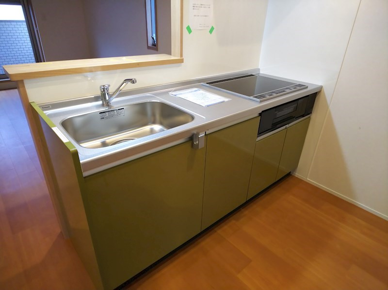 キッチン　3口IHグリル付き