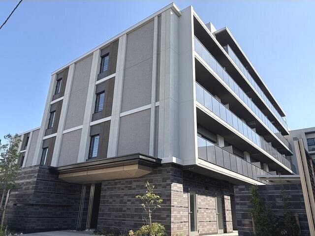 建物外観　オートロック完備