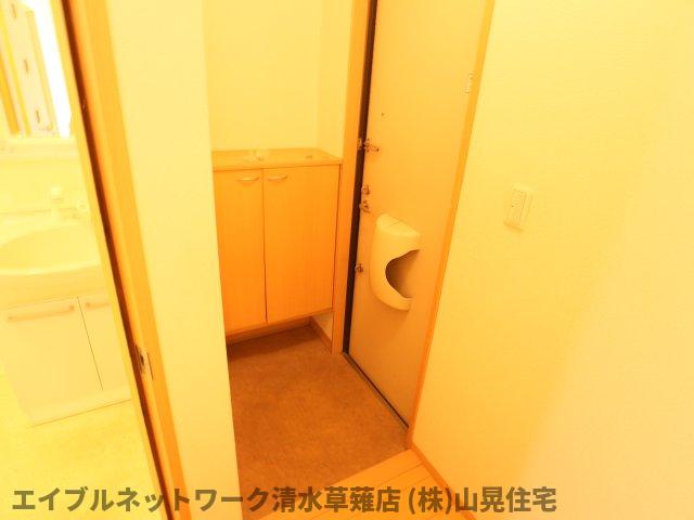 玄関　収納もある玄関です