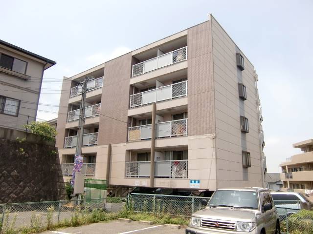 福岡市中央区笹丘のマンションの建物外観