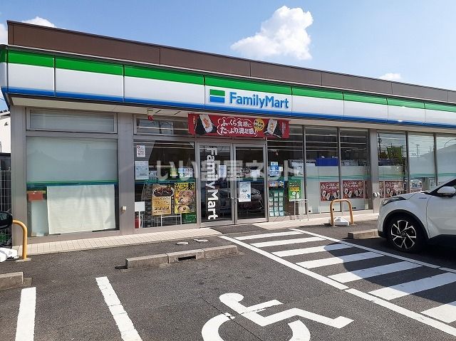 【津市久居中町のアパートのコンビニ】