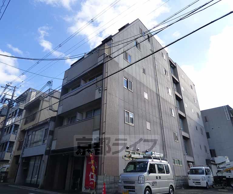 【京都市中京区松屋町のマンションの建物外観】