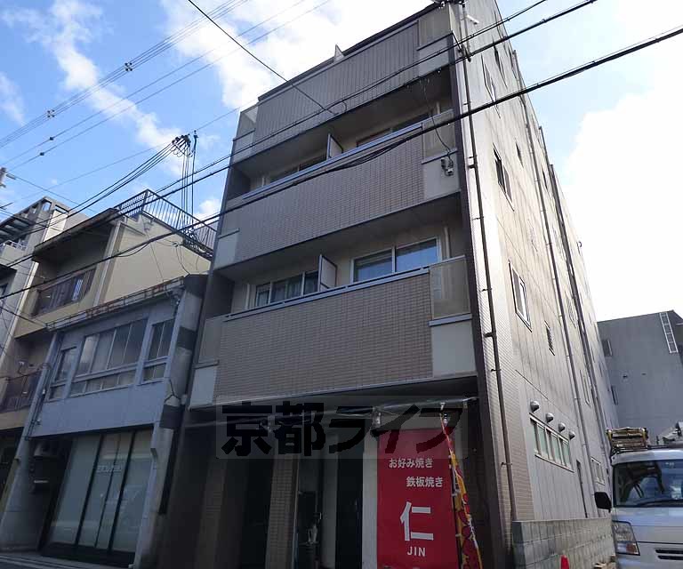 京都市中京区松屋町のマンションの建物外観