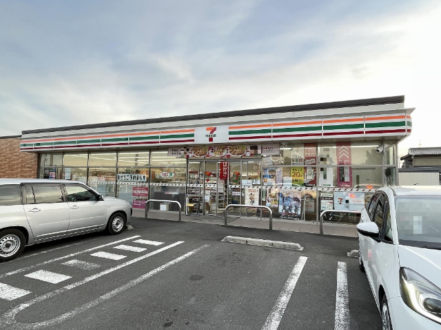 コンビニ　セブンイレブン焼津大島店（コンビニ）まで272m