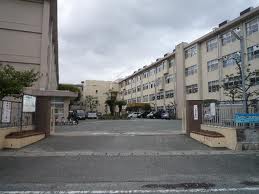 中学校　三筑中学校（中学校）まで264m