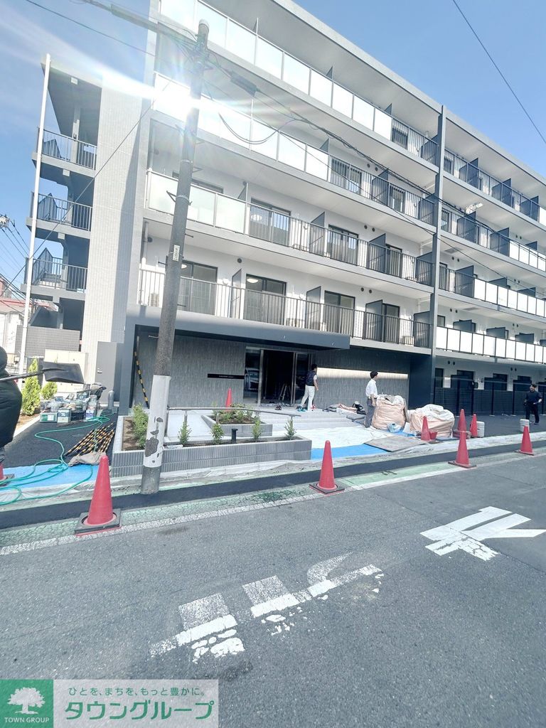 ロビー　駐車場