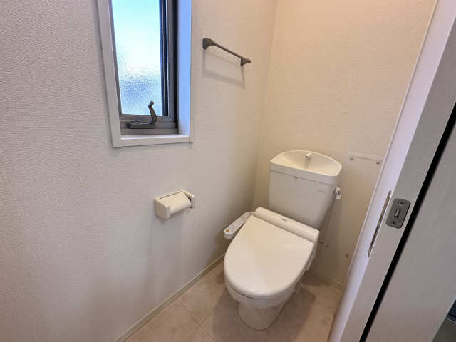 トイレ　シャワー付トイレです