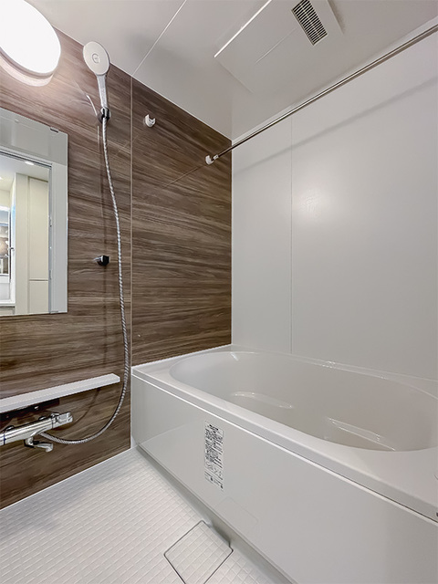 バス・シャワールーム　※写真は同タイプ住戸です。