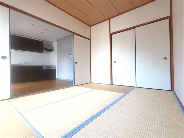 庭　和室からダイニング