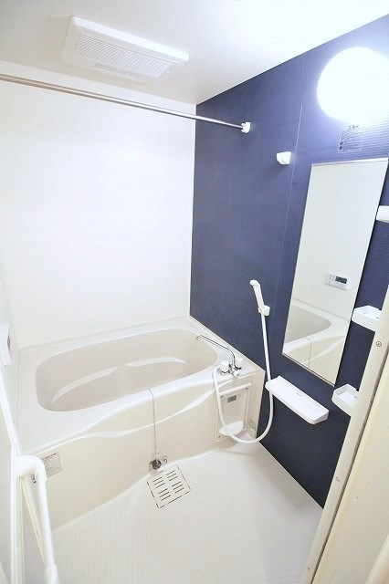バス・シャワールーム　浴室乾燥機付き