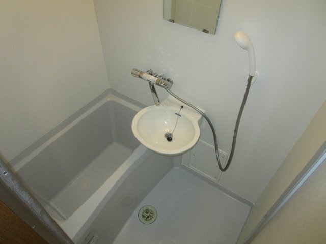 バス・シャワールーム　バス／シャワー