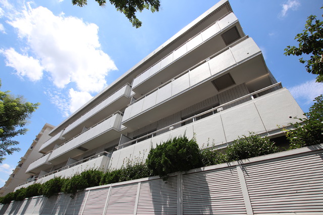 建物外観　★都心＆横浜にアクセスしやすい立地のマンションです★