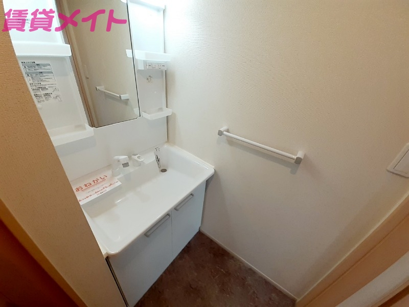 洗面設備　同型別室のお写真です