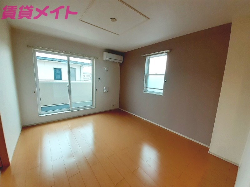 居室・リビング　同型別室のお写真です