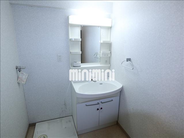 洗面設備　独立洗面台ございます。