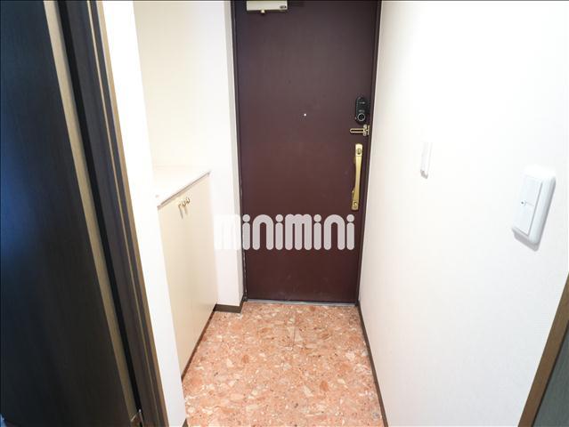 玄関　シューズボックスのある玄関です。