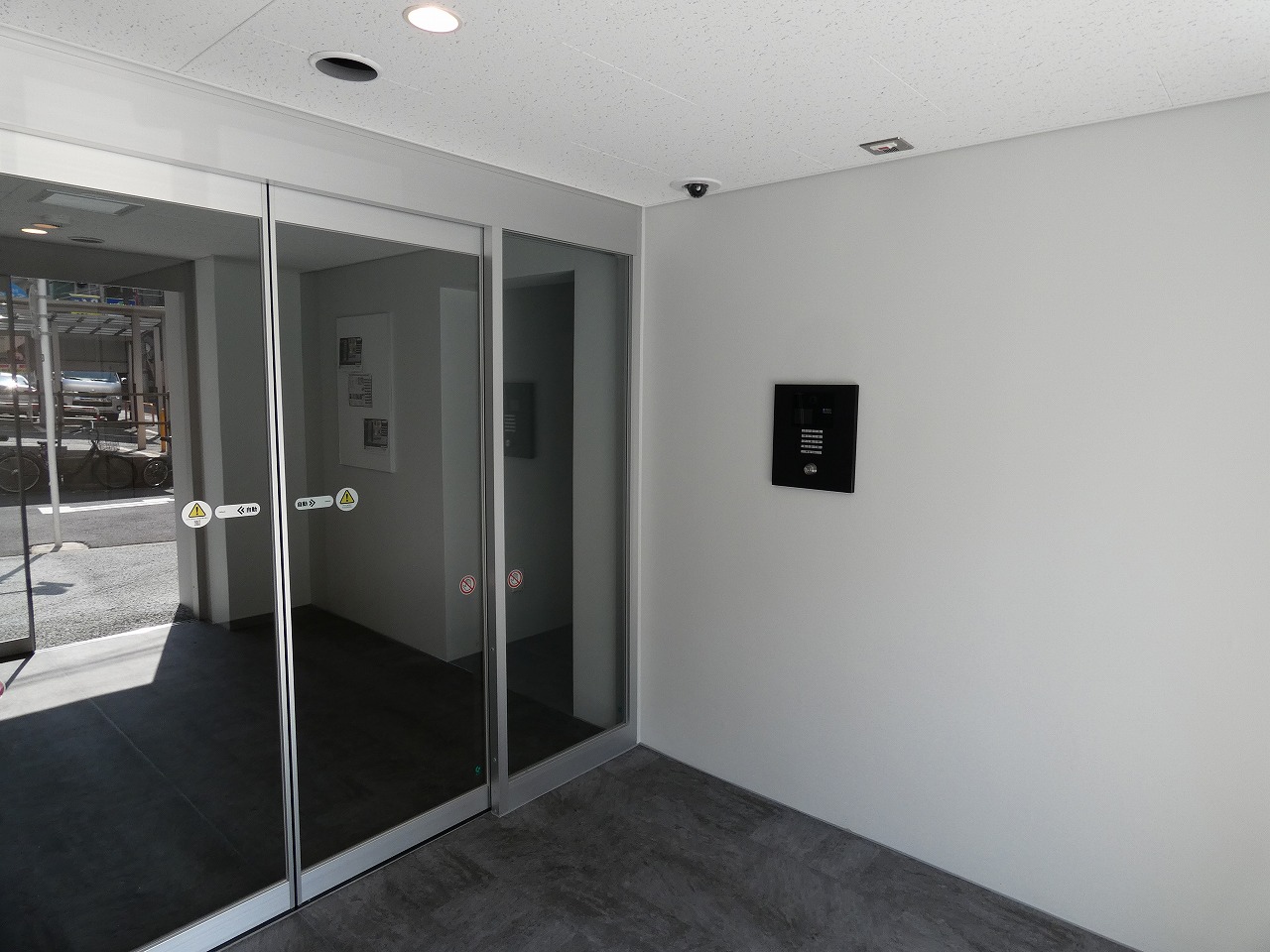 エントランス　エントランス