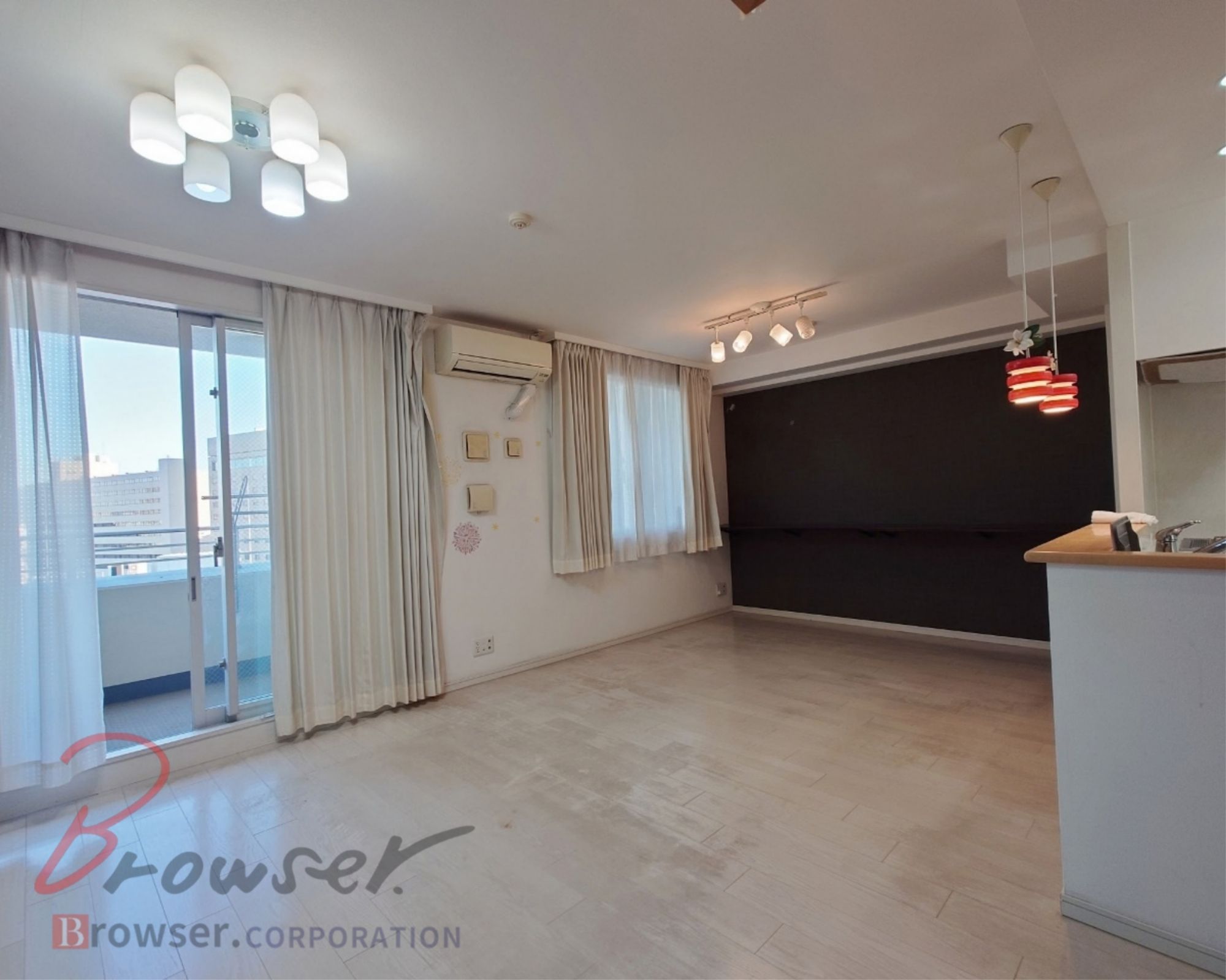 居室・リビング　※内装クリーニング前