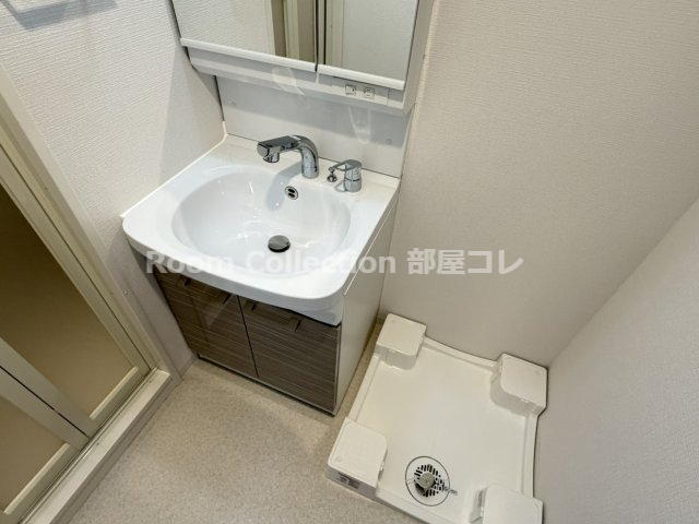 洗面設備　※同物件他部屋写真 反転、色違いの場合有 現況優先