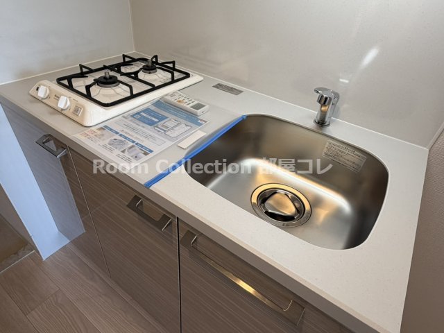 キッチン　※同物件他部屋写真 反転、色違いの場合有 現況優先