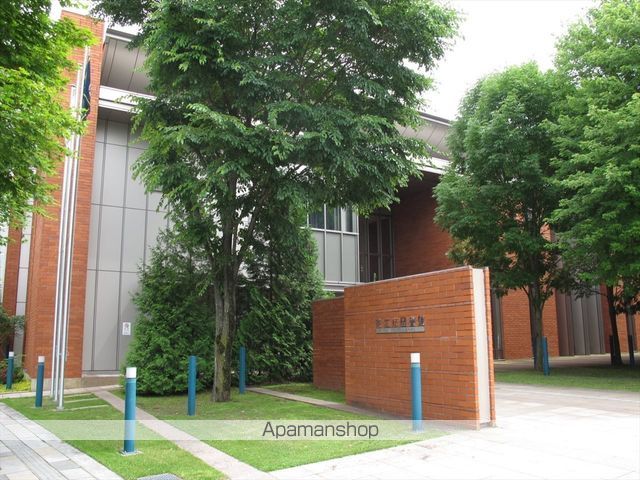 図書館　帯広市図書館（図書館）まで651m