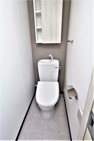 トイレ　参考写真（同物件別部屋）