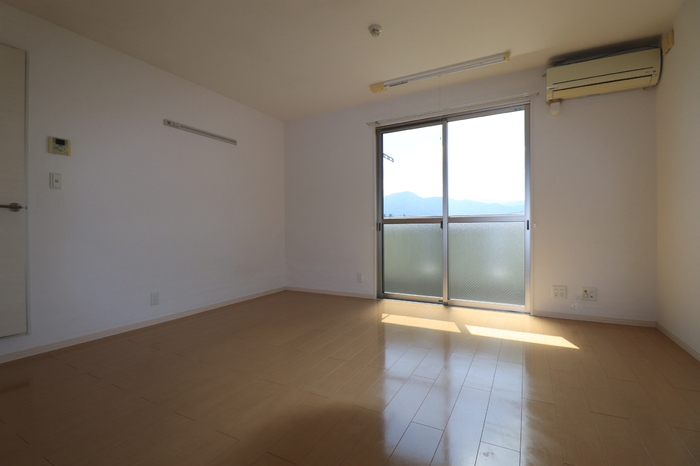 居室・リビング　【メゾンセレナ】居室・リビング