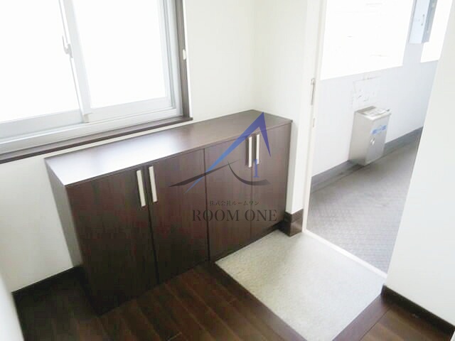 玄関　玄関です。