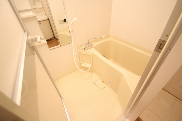 バス・シャワールーム　同間取の別室参考写真です。