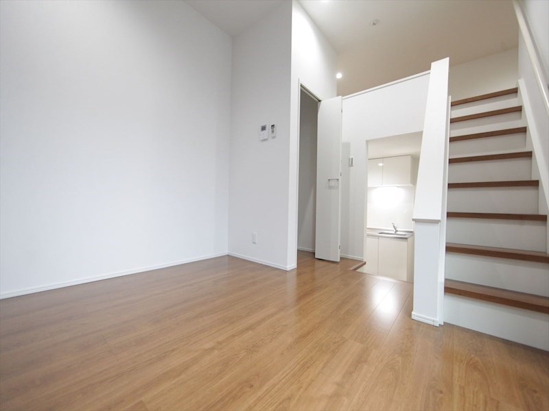 居室・リビング　洋室6.5帖　ロフト4.6帖（収納にも寝室にも使えます）