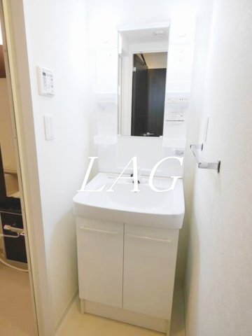 洗面設備　独立洗面台です。